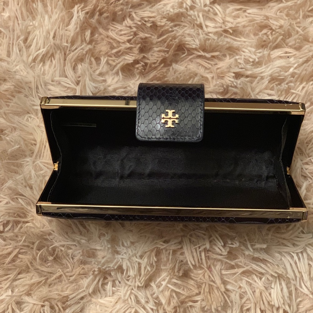 Tory Burch Black Textured Clutch with Gold Trim - Picture 7 of 8